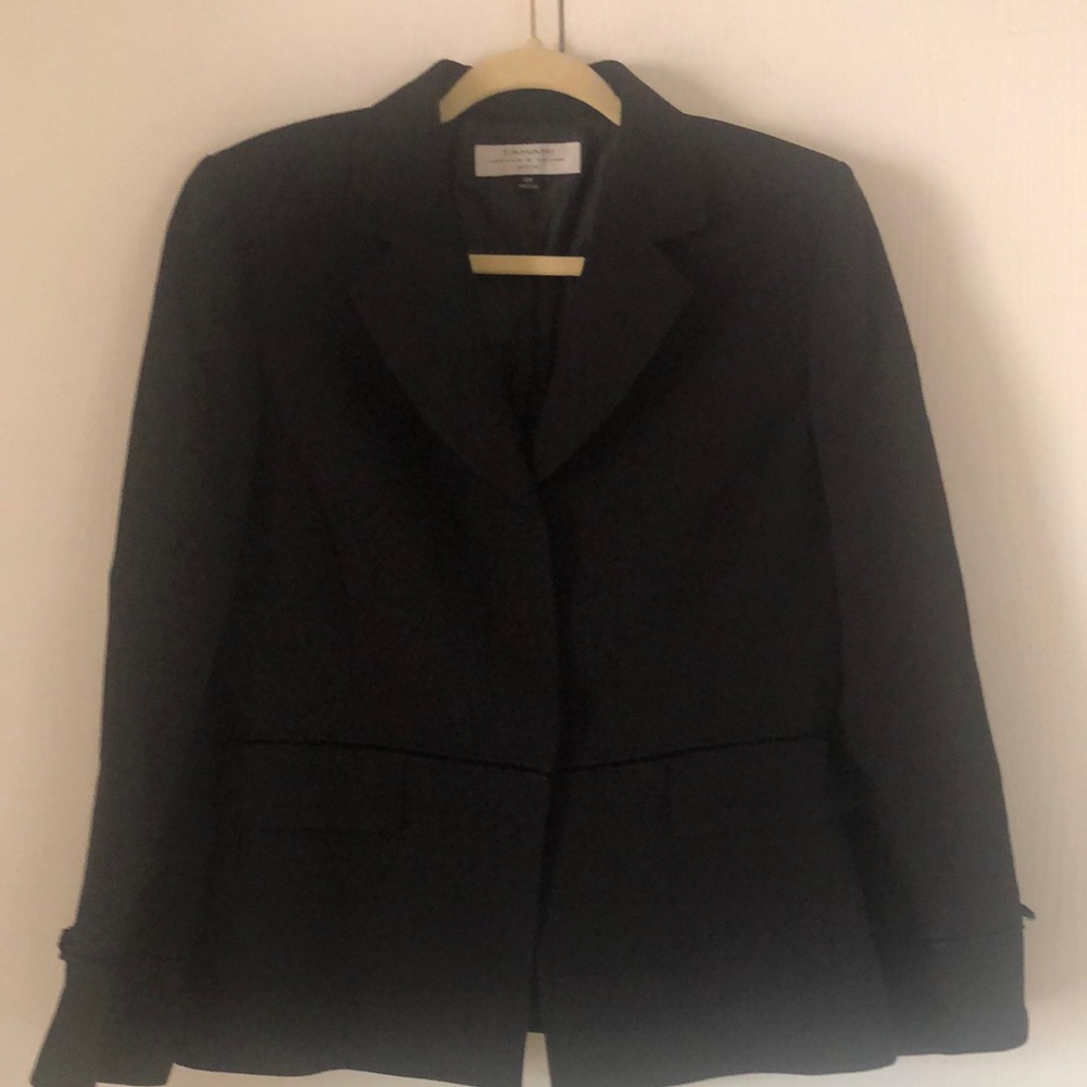 woman’s TAHARI fall arthur S.Levine office siren Classic Black Blazer